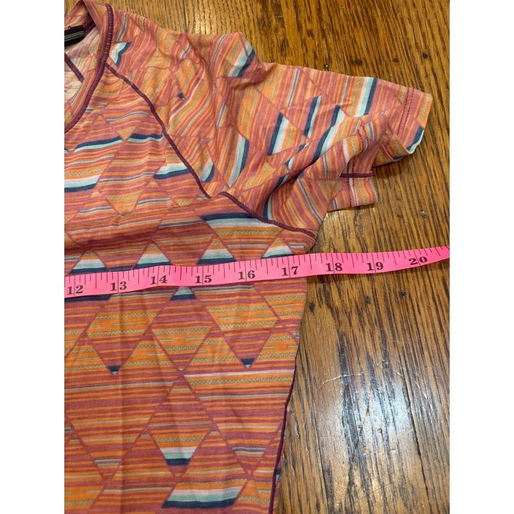Smartwool Merino 150 Base Layer Top Womens Medium Pink Geometric Short Sleeve
